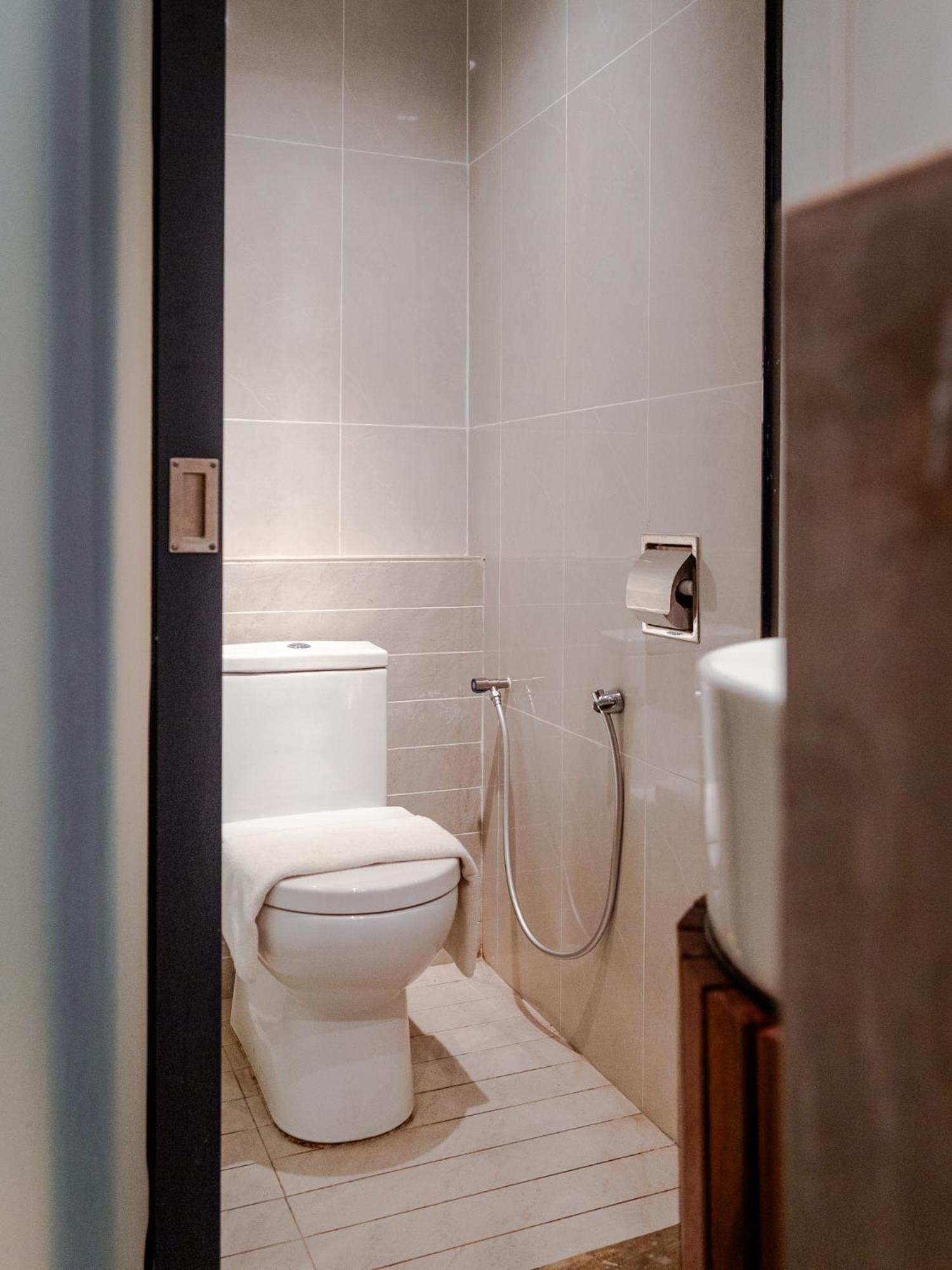 T+ Premium Hotel Алор Сетар Екстериор снимка